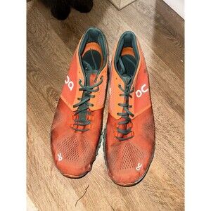 On Cloud men’s shoes